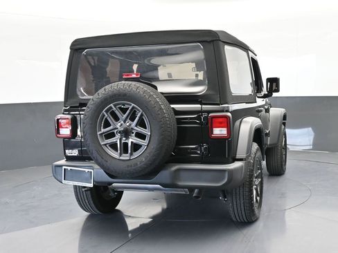 Used 2024 Jeep Wrangler Sport S image 5