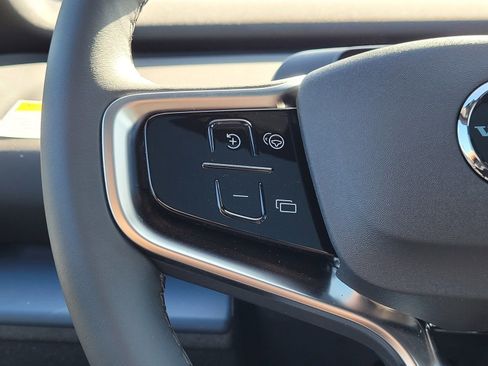 New 2026 Volvo EX30 Plus w/ Protection Package Premier image 15