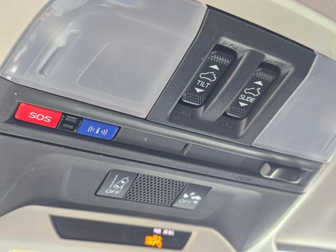 Used 2018 Subaru Crosstrek 2.0i Limited w/ 50th Anniversary Edition image 23