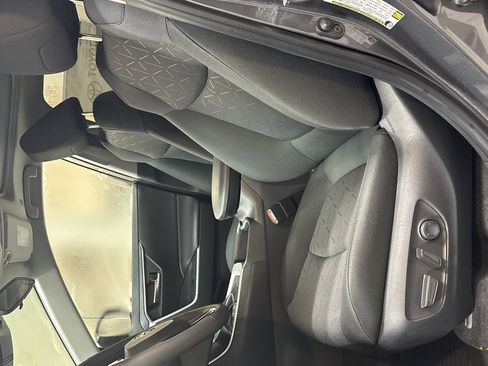 New 2025 Toyota RAV4 XLE image 18