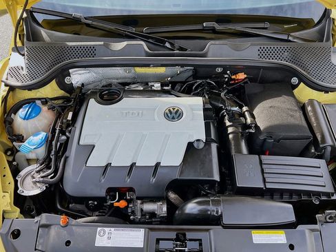 Used 2013 Volkswagen Beetle TDI image 27