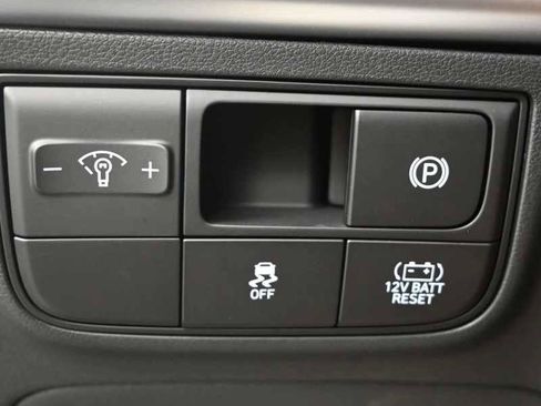 New 2026 Hyundai Tucson Blue SE image 20