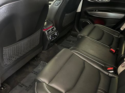 Used 2025 Genesis Electrified GV70 AWD/4WD image 15