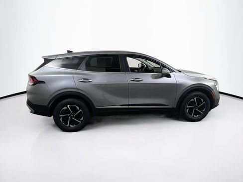 Used 2023 Kia Sportage LX image 4