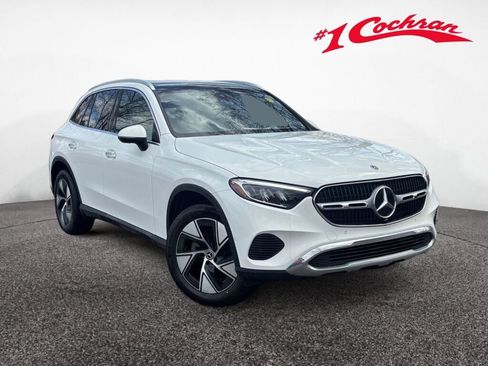 Used 2024 Mercedes-Benz GLC 300 4MATIC image 1