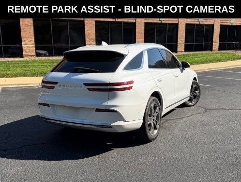 Used 2025 Genesis Electrified GV70 AWD/4WD image 3