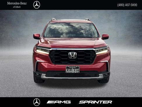 Used 2023 Honda Pilot Touring image 2