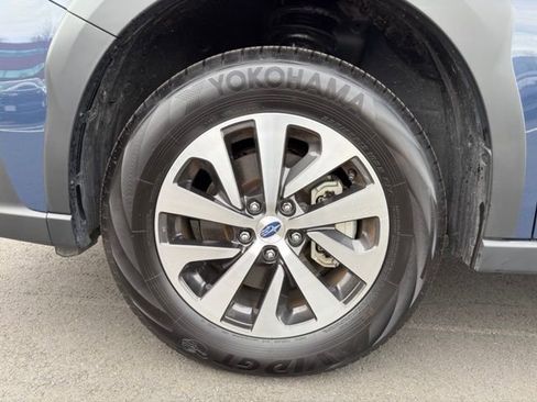 Used 2025 Subaru Outback Premium image 29