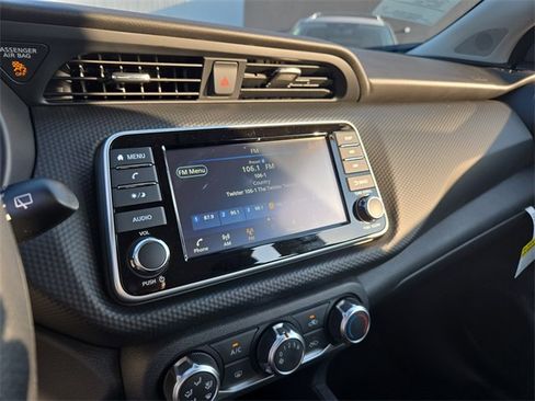 New 2025 Nissan Kicks Play S image 23