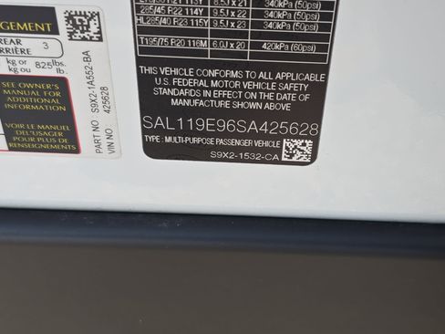 Certified 2025 Land Rover Range Rover Sport Autobiography image 35