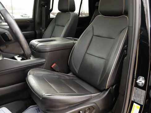 Used 2021 Chevrolet Tahoe Premier w/ Premium Package image 25