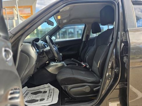 Used 2013 Nissan Juke S FWD image 23