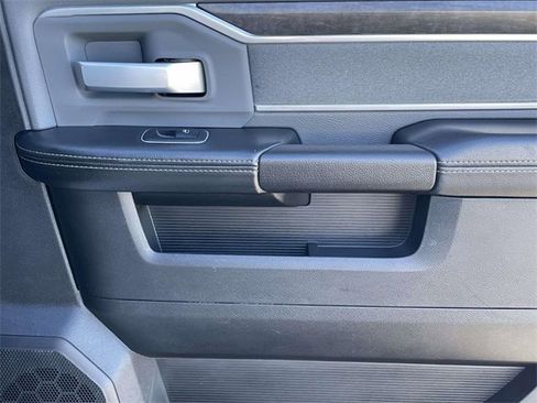 Used 2023 RAM 2500 Big Horn w/ Level 1 Equipment Group image 20