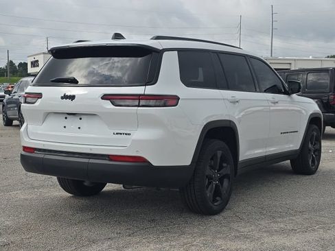 Used 2025 Jeep Grand Cherokee L Limited w/ Black Appearance Package RWD image 5