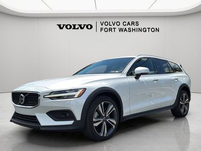Certified 2025 Volvo V60 B5 Cross Country Plus