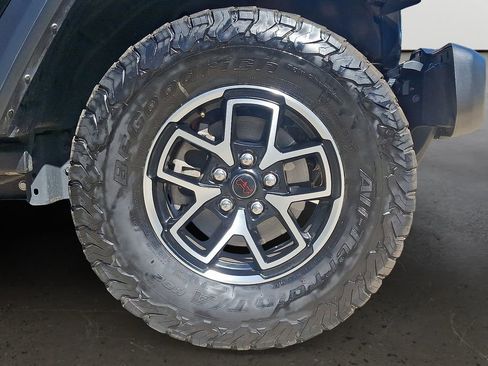 Used 2024 Jeep Wrangler Unlimited Rubicon AWD/4WD image 8
