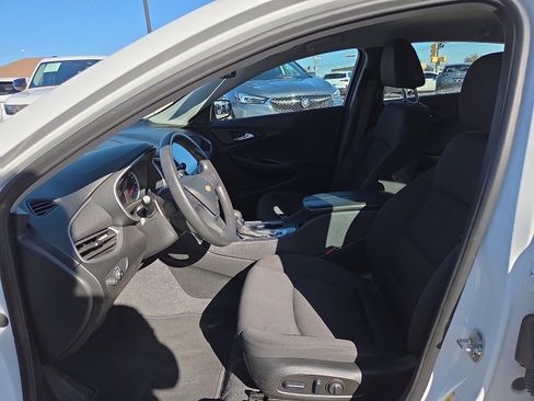 Used 2023 Chevrolet Malibu LT image 11