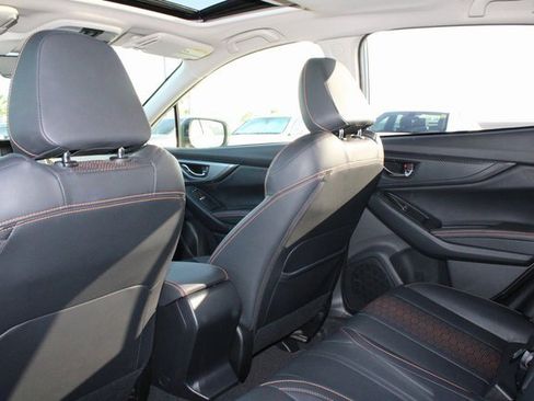 Used 2023 Subaru Crosstrek 2.5i Limited w/ Moonroof Package image 9