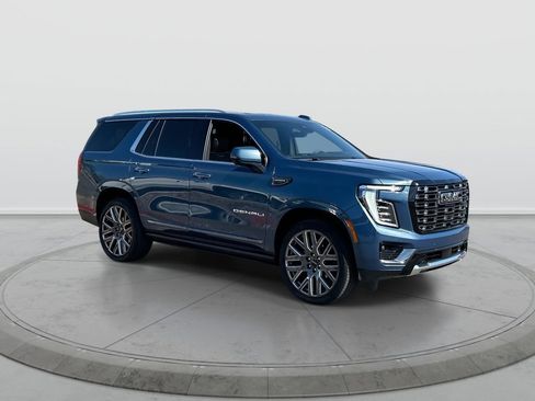 Used 2026 GMC Yukon Denali Ultimate AWD/4WD image 2