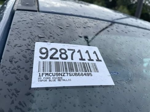 Used 2025 Ford Escape ST-Line Select w/ Tech Pack #1 AWD/4WD image 7