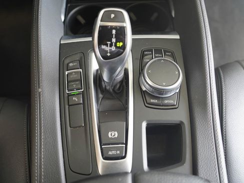 Used 2017 BMW X6 sDrive35i RWD image 22