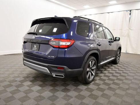 Certified 2023 Honda Pilot Elite image 8