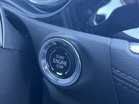 Used 2022 Buick Encore GX Preferred image 9