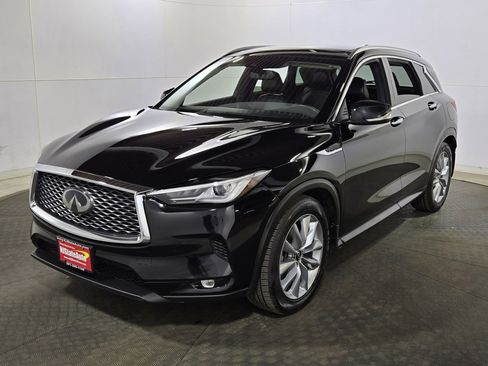 Used 2020 INFINITI QX50 Luxe w/ Navigation Package image 3