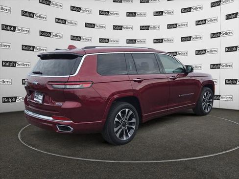 Certified 2022 Jeep Grand Cherokee L Overland w/ Luxury Tech Group IV image 6