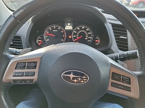 Used 2013 Subaru Outback 2.5i Premium image 10