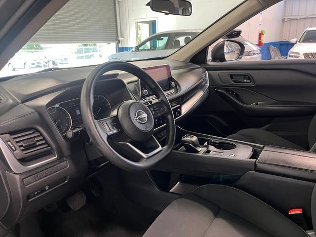 Used 2024 Nissan Rogue S FWD image 23