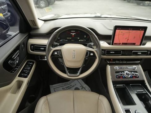Used 2022 Lincoln Aviator Reserve w/ Elements Package Plus image 24