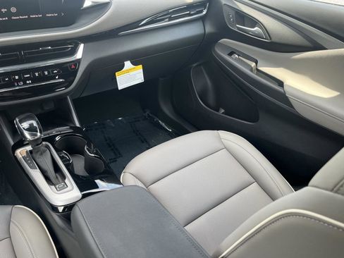 New 2026 Buick Envista Avenir FWD image 19