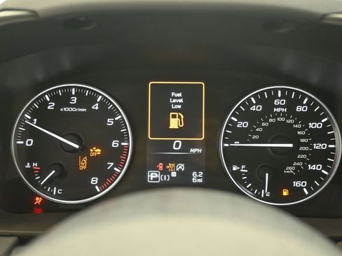 Used 2025 Subaru Crosstrek 2.0i Premium AWD/4WD image 9