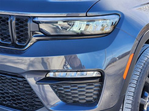 New 2025 Jeep Grand Cherokee Limited image 7