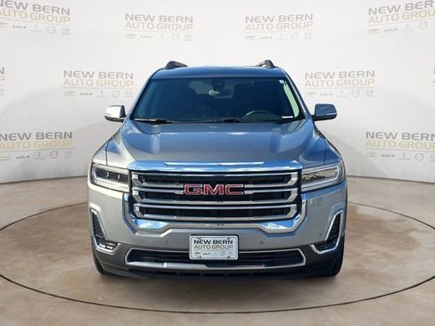 Used 2023 GMC Acadia SLE w/ Driver Convenience Package FWD image 8