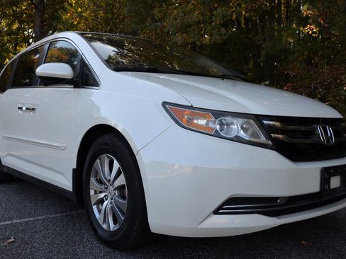Used 2014 Honda Odyssey EX-L image 3