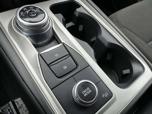 Used 2022 Ford Explorer XLT image 20