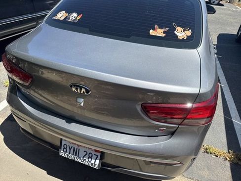Used 2021 Kia Rio S FWD image 3