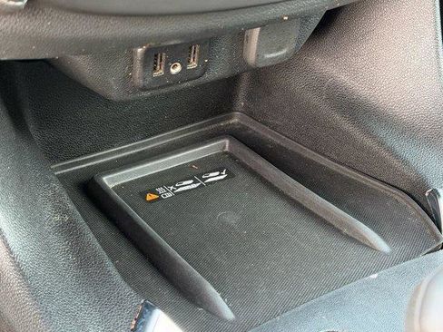 Used 2023 Chevrolet Traverse LT image 29