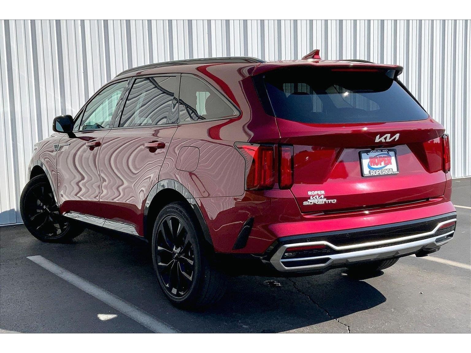 Used 2023 Kia Sorento SX FWD image 9