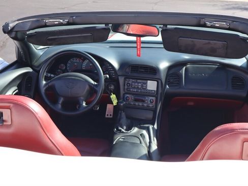 Used 1998 Chevrolet Corvette w/ Performance Handling Pkg image 20