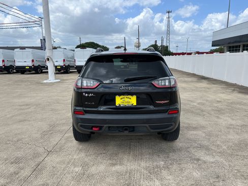 Used 2020 Jeep Cherokee Trailhawk w/ Comfort/Convenience Group AWD/4WD image 4