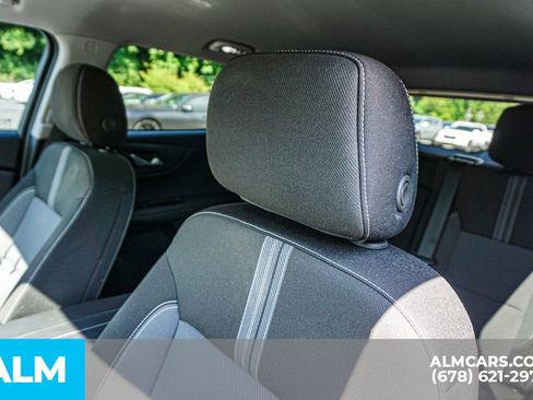 Used 2025 Chevrolet Blazer LT FWD image 18