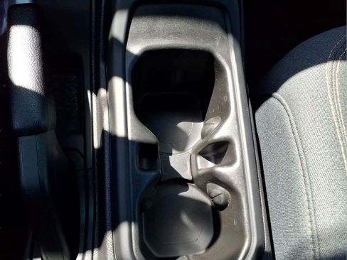 Used 2025 Jeep Gladiator Sport AWD/4WD image 26