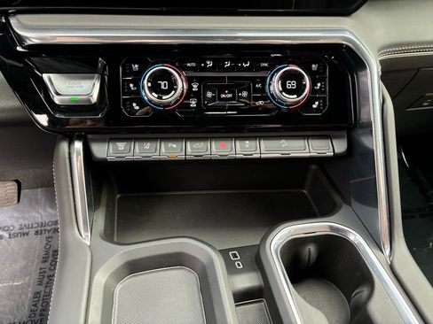 Used 2024 GMC Sierra 3500 Denali Ultimate image 28