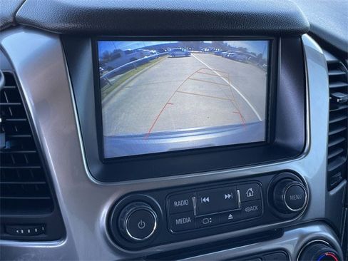 Used 2018 Chevrolet Suburban Premier image 19