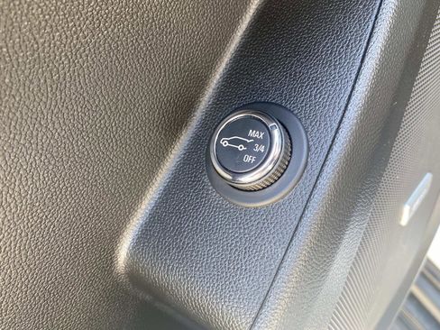 Used 2023 Chevrolet Traverse Premier w/ Redline Edition image 16