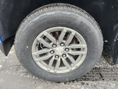 Used 2023 Chevrolet Colorado LT w/ LT Convenience Package II image 9