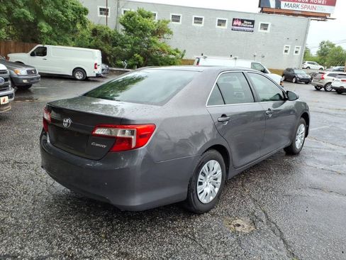 Used 2014 Toyota Camry FWD image 3